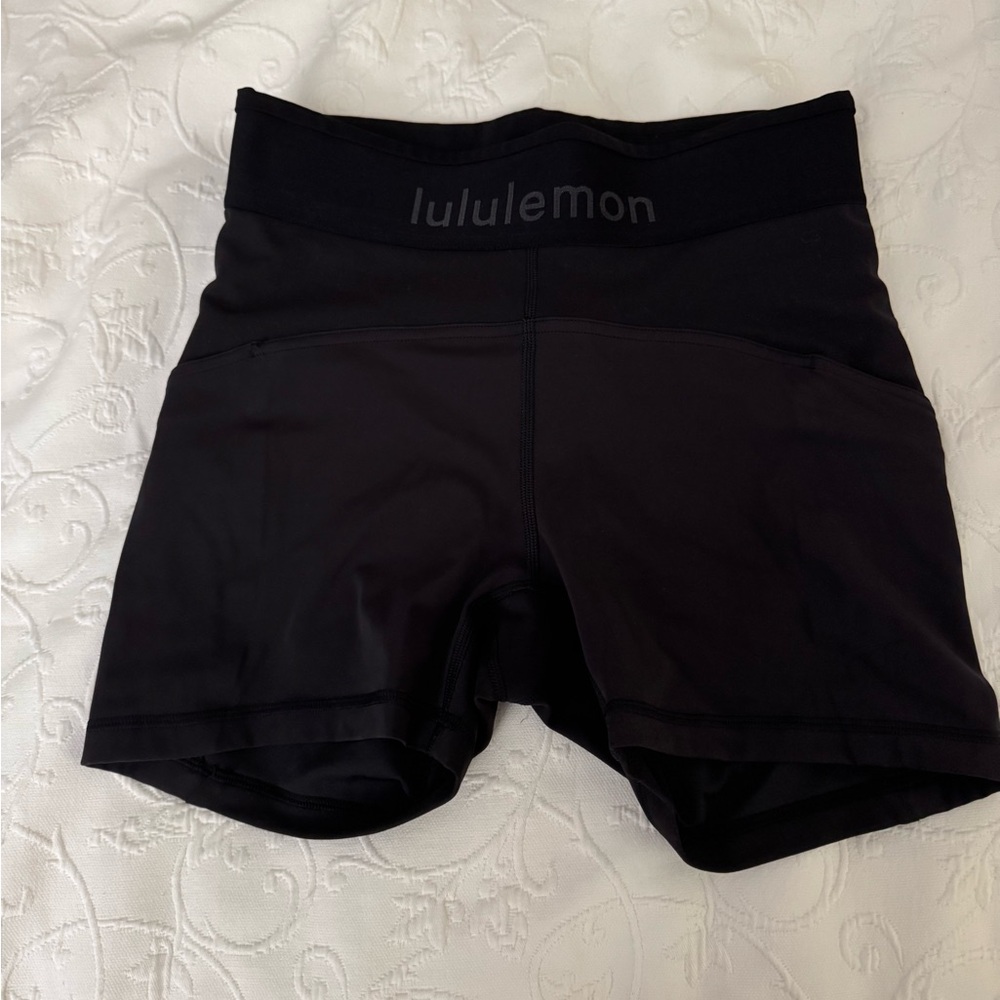 Lululemon Logo Waistband Exerlux Training Short 4” - Picture 2 of 4